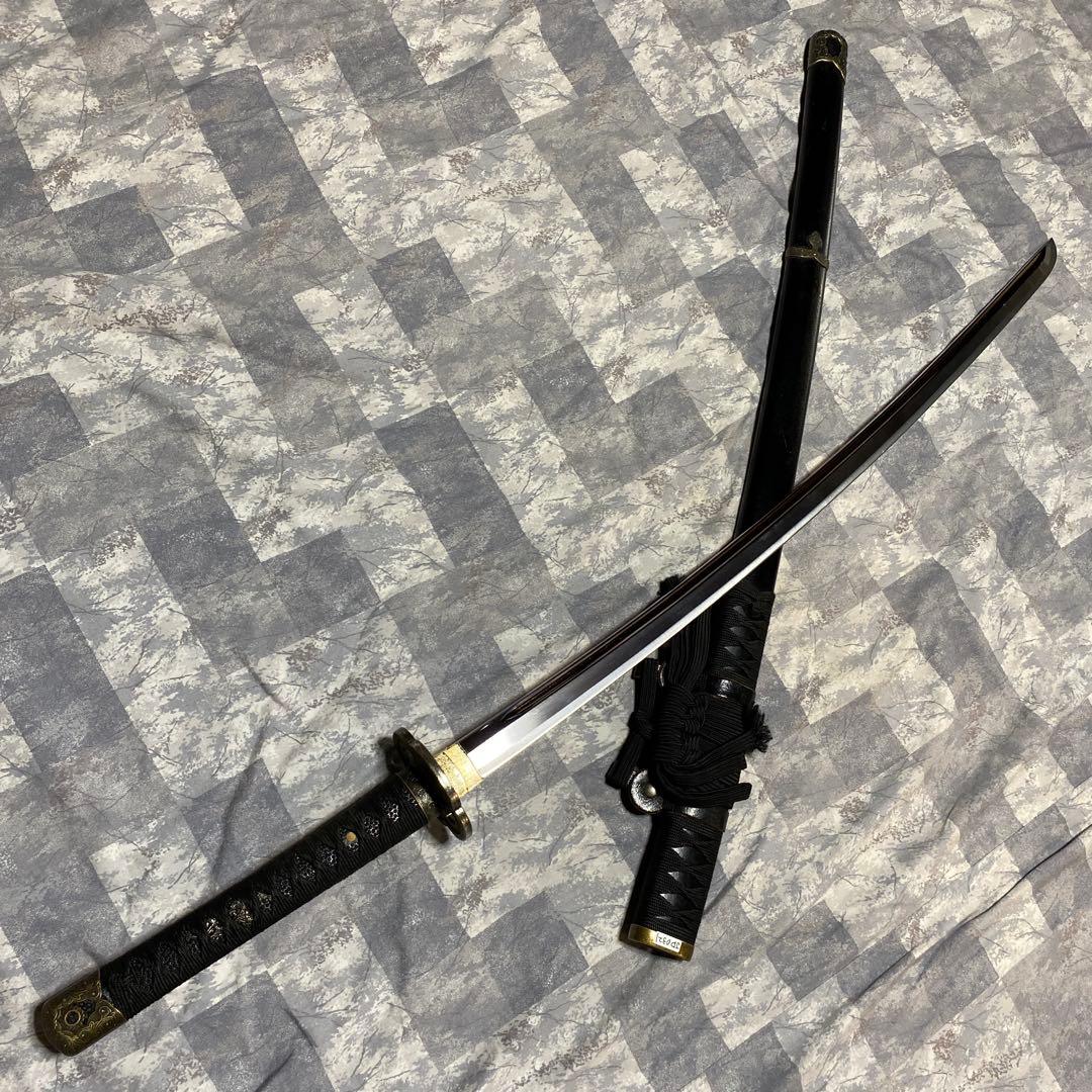 高級模造刀 陣太刀拵え 樋入直刃文 吊り金具