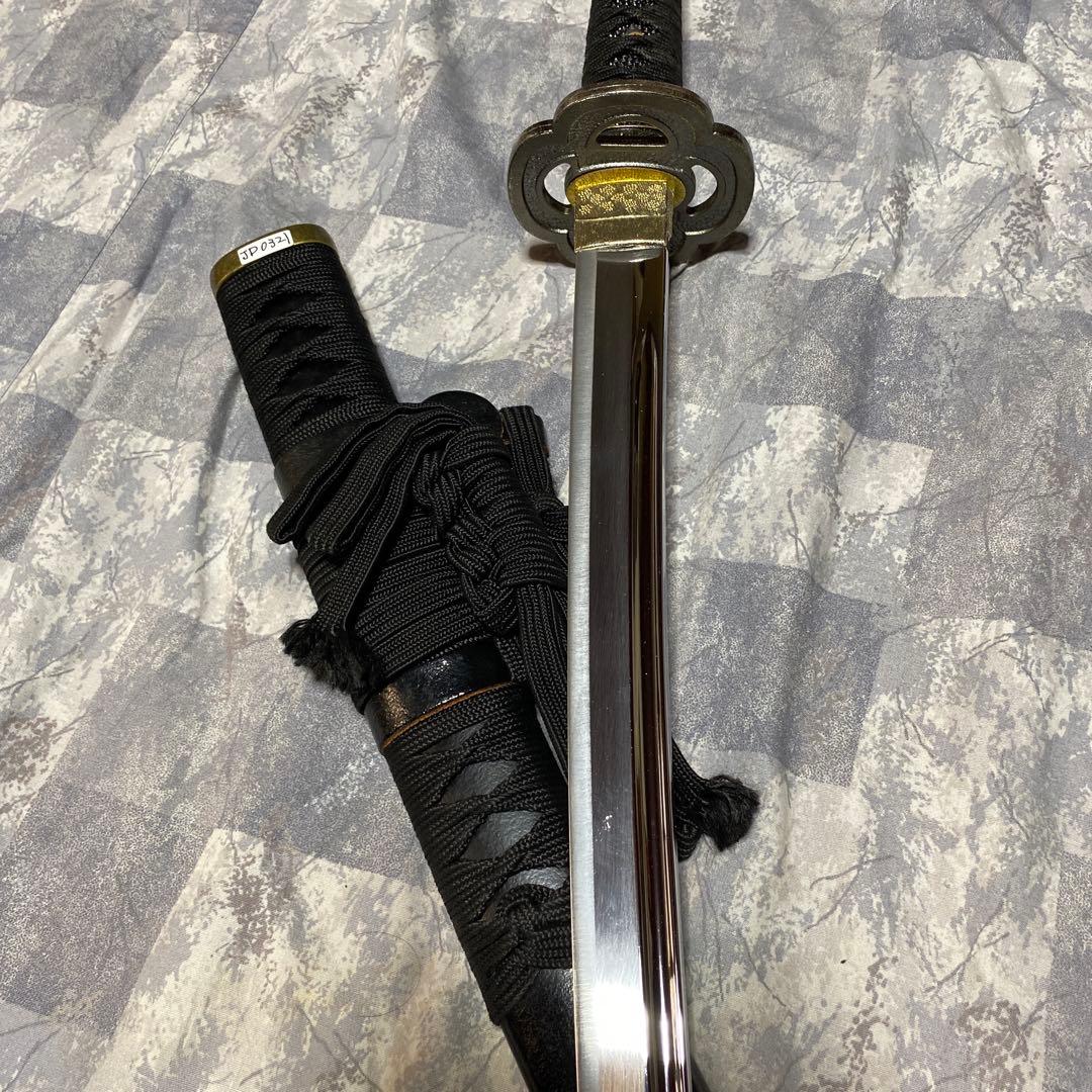 高級模造刀 陣太刀拵え 樋入直刃文 吊り金具