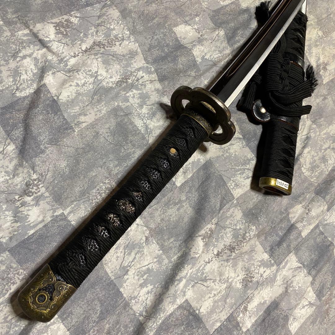 高級模造刀 陣太刀拵え 樋入直刃文 吊り金具