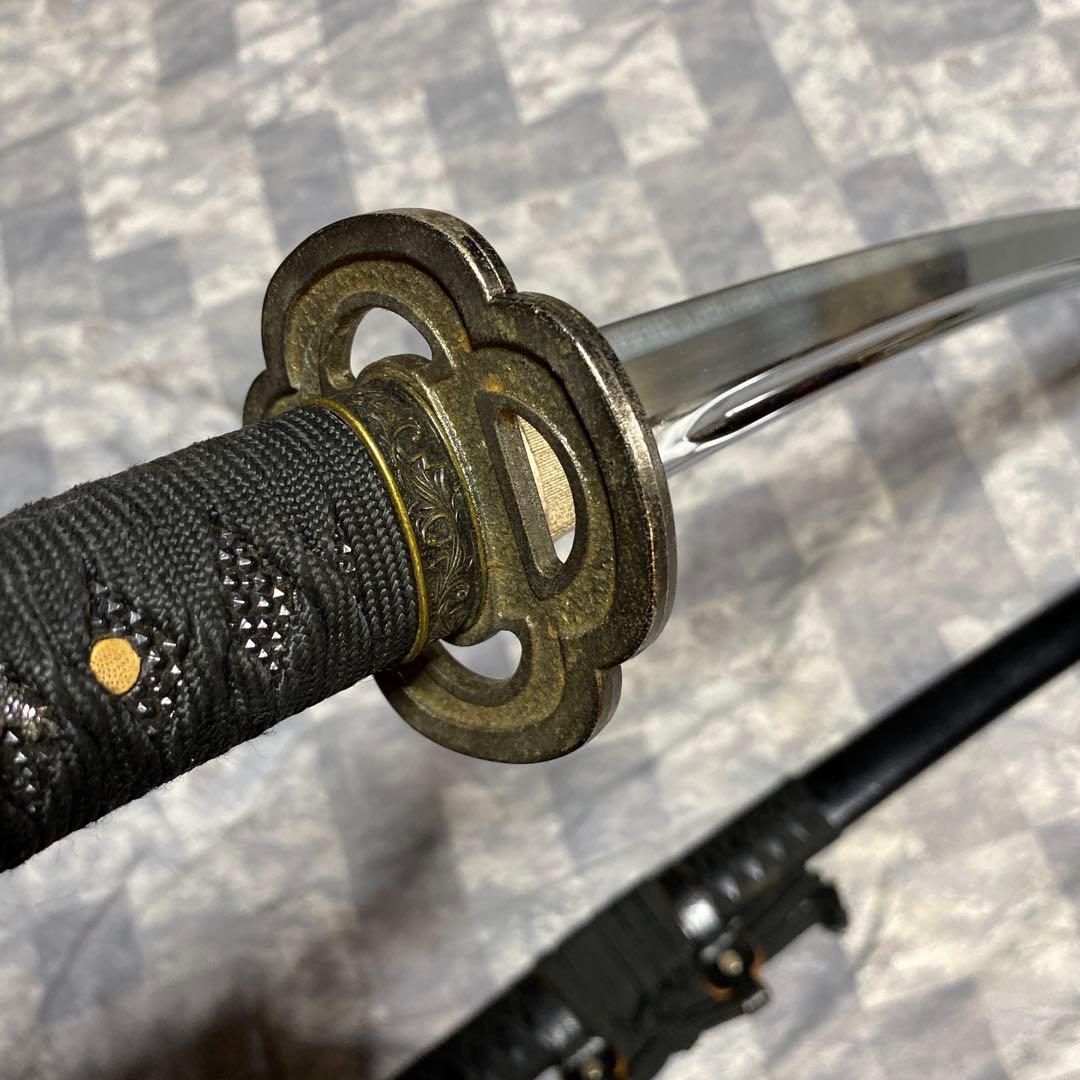 高級模造刀 陣太刀拵え 樋入直刃文 吊り金具