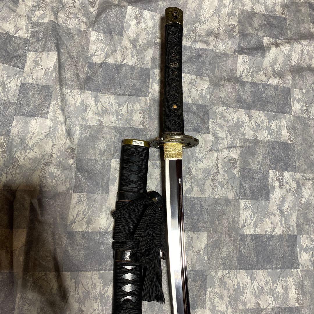 高級模造刀 陣太刀拵え 樋入直刃文 吊り金具