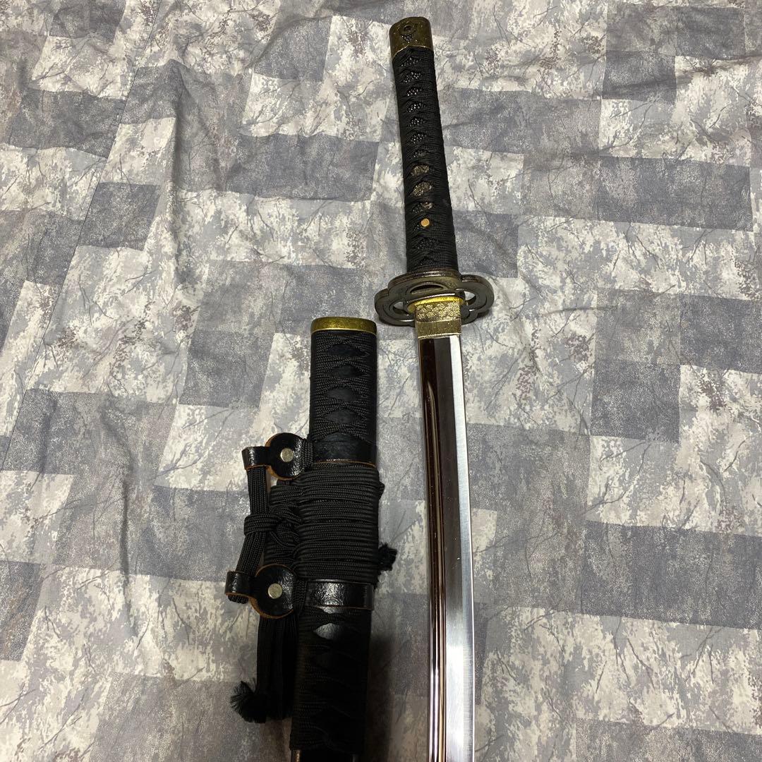 高級模造刀 陣太刀拵え 樋入直刃文 吊り金具