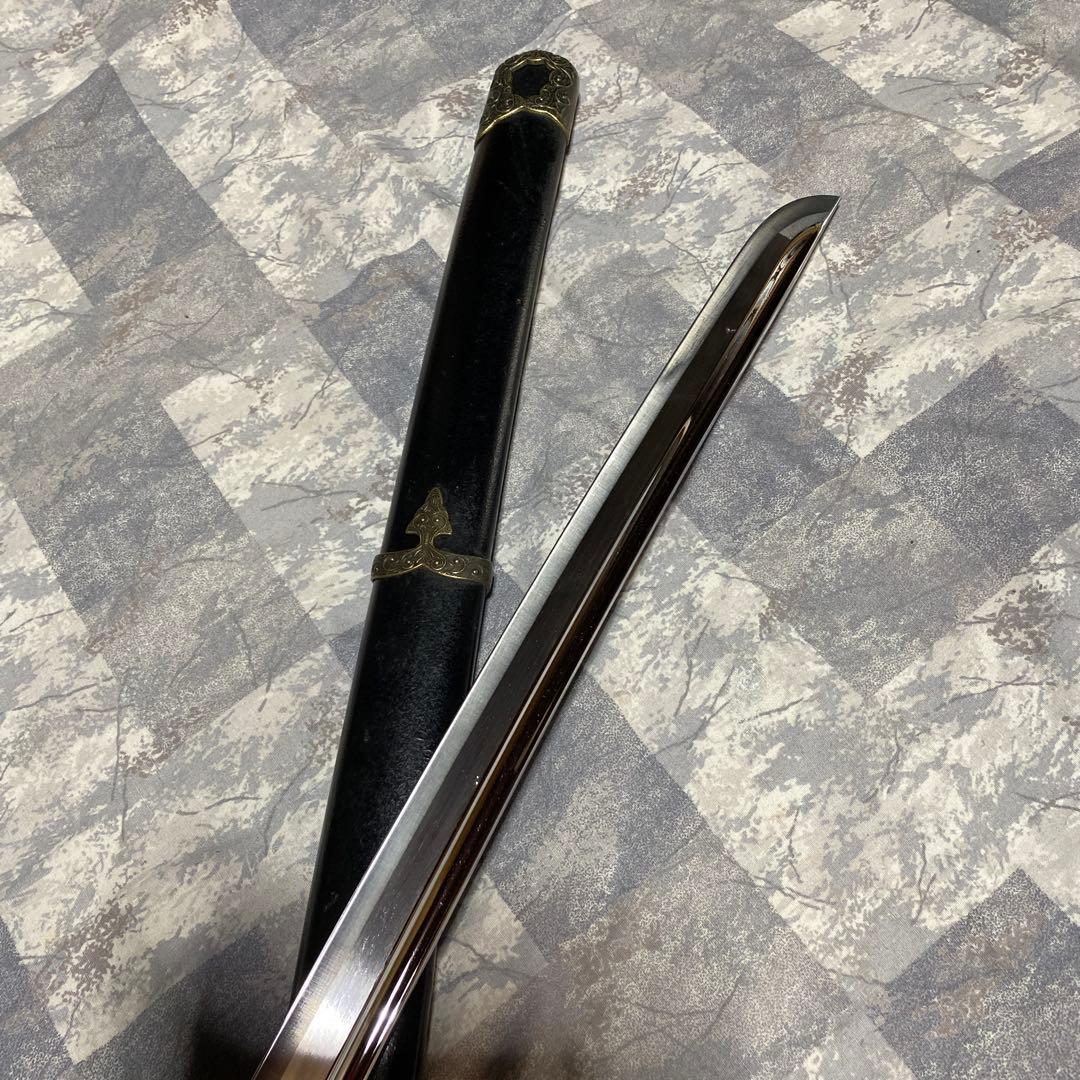 高級模造刀 陣太刀拵え 樋入直刃文 吊り金具