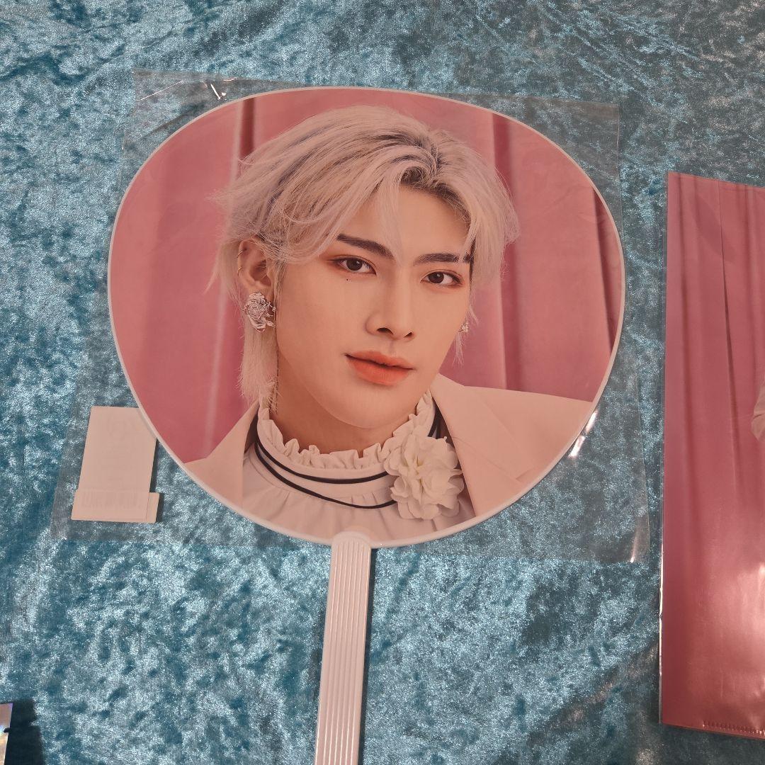 ZB1 ゼベワン　リッキー　アクスタ　うちわ　クリアファイル　セット　まとめ売り