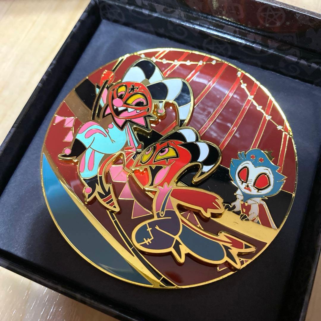 ヘルヴァボス ジャンボ ピンバッジ ストラス フィズ　ブリッツ