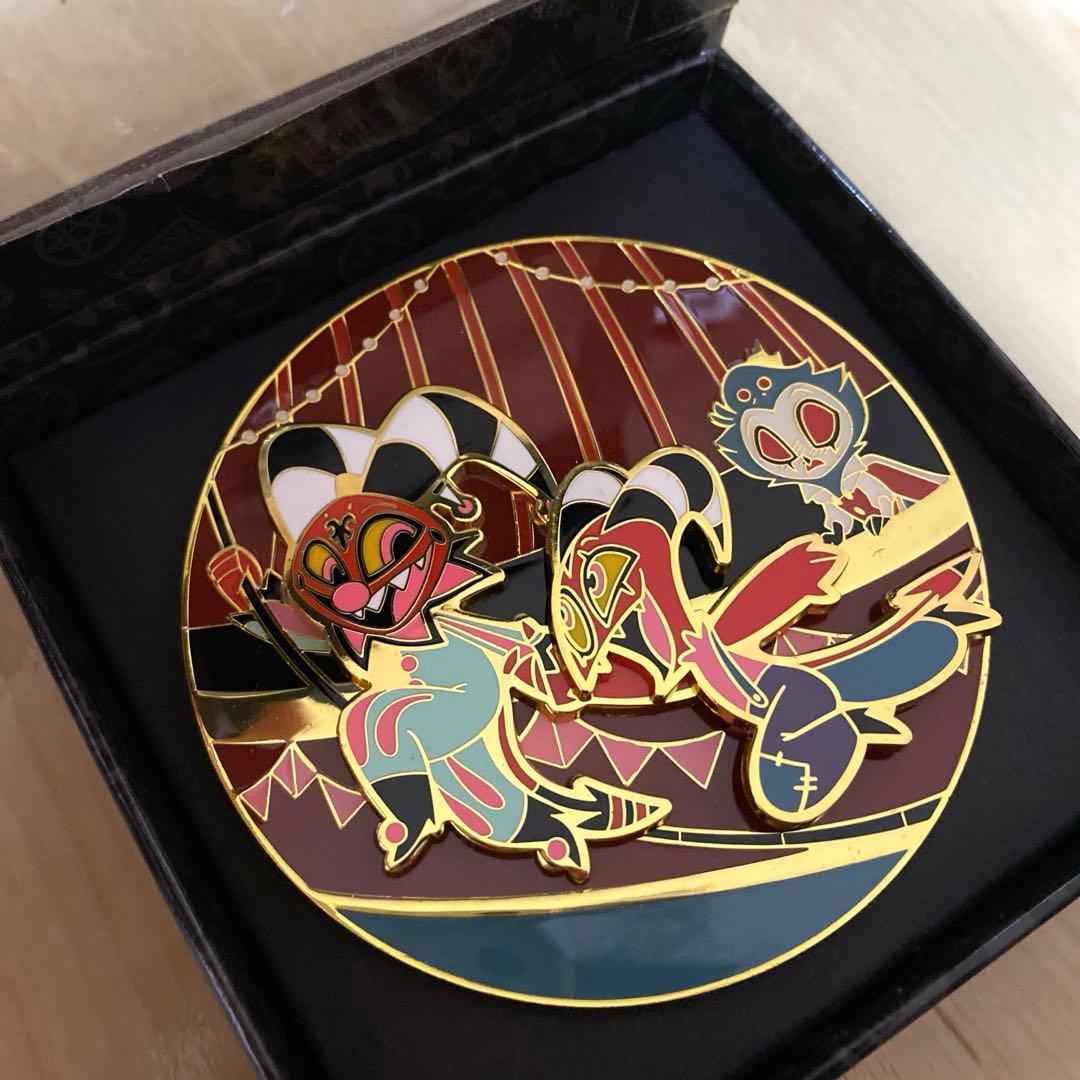 ヘルヴァボス ジャンボ ピンバッジ ストラス フィズ　ブリッツ