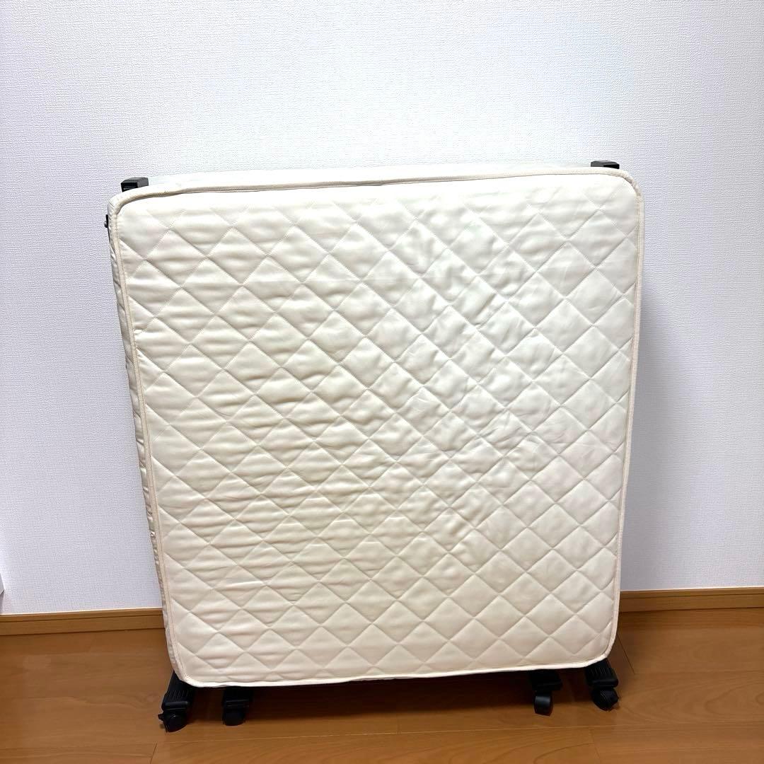 マットレス付き　折りたたみ簡易ベッド