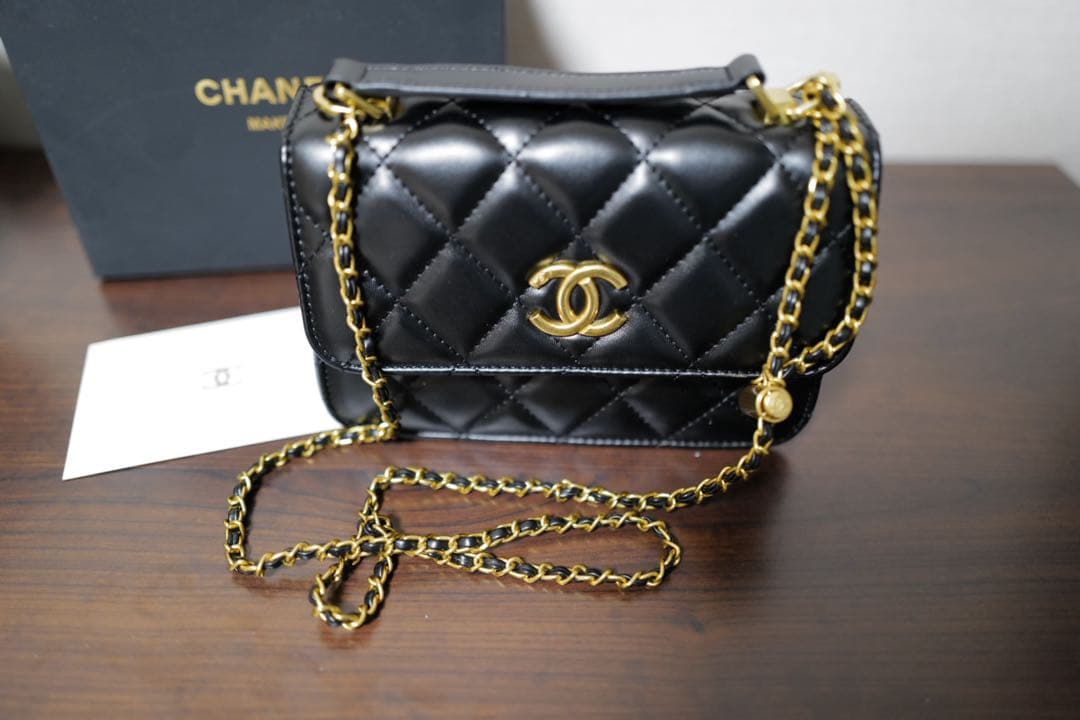 キルティング チェーンショルダーバッグ マトラッセ風 コンパクト 高見え