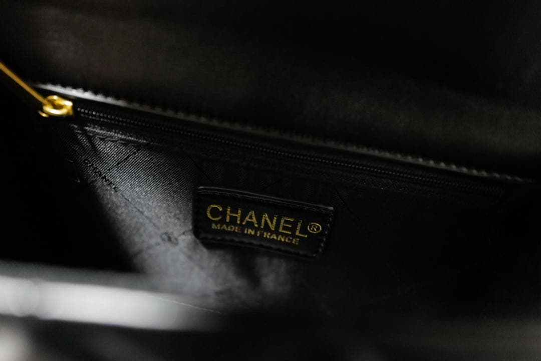 キルティング チェーンショルダーバッグ マトラッセ風 コンパクト 高見え