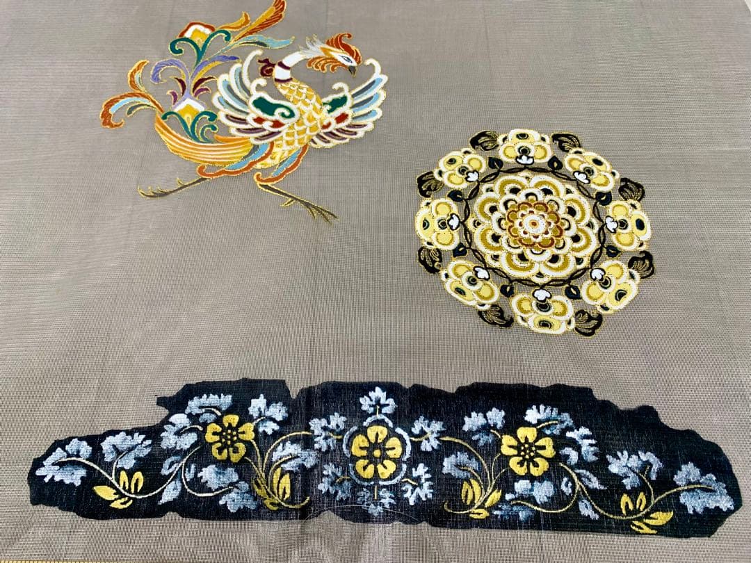 正倉院柄見本の布　　正絹硬め紗