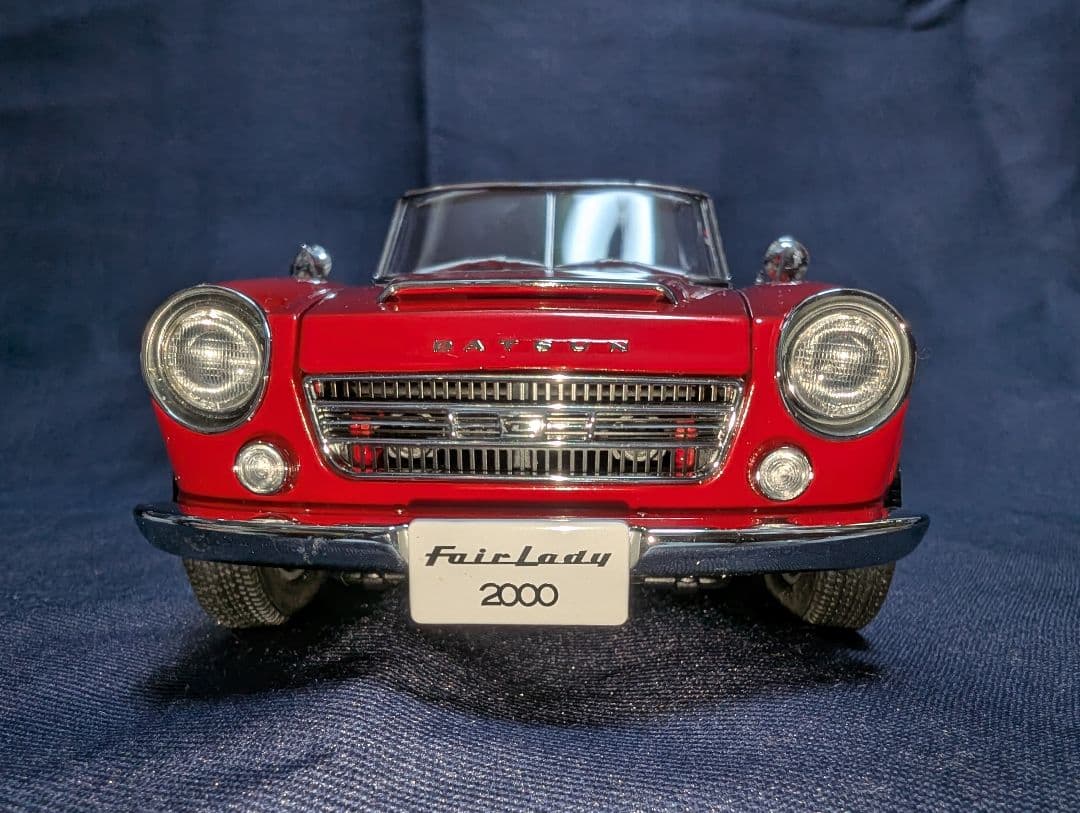 オートアート1/18 Datsun Fairlady 2000 コンバーチブル