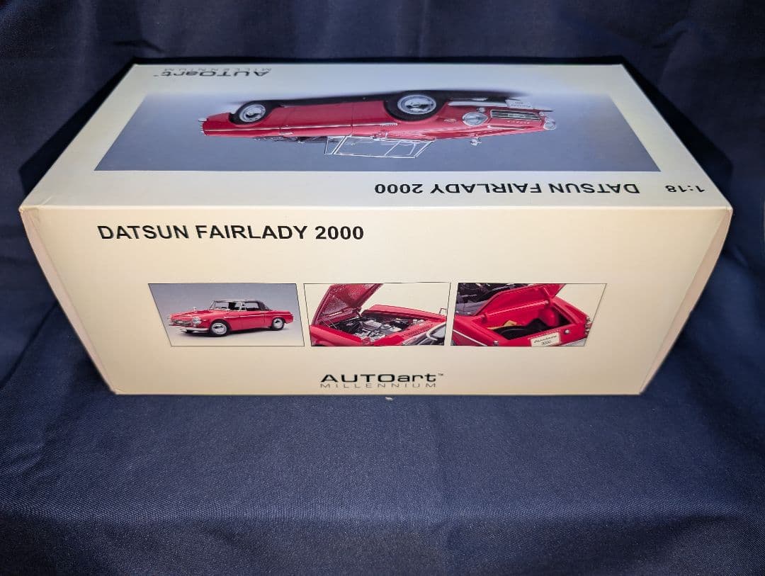 オートアート1/18 Datsun Fairlady 2000 コンバーチブル