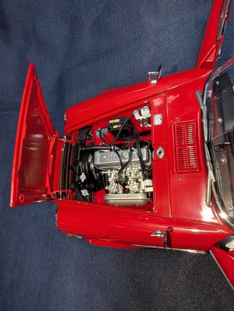 オートアート1/18 Datsun Fairlady 2000 コンバーチブル