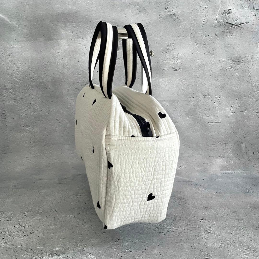 ボストンバッグ ヌビバッグ　アイボリー　ハート刺繍　ハンドメイド