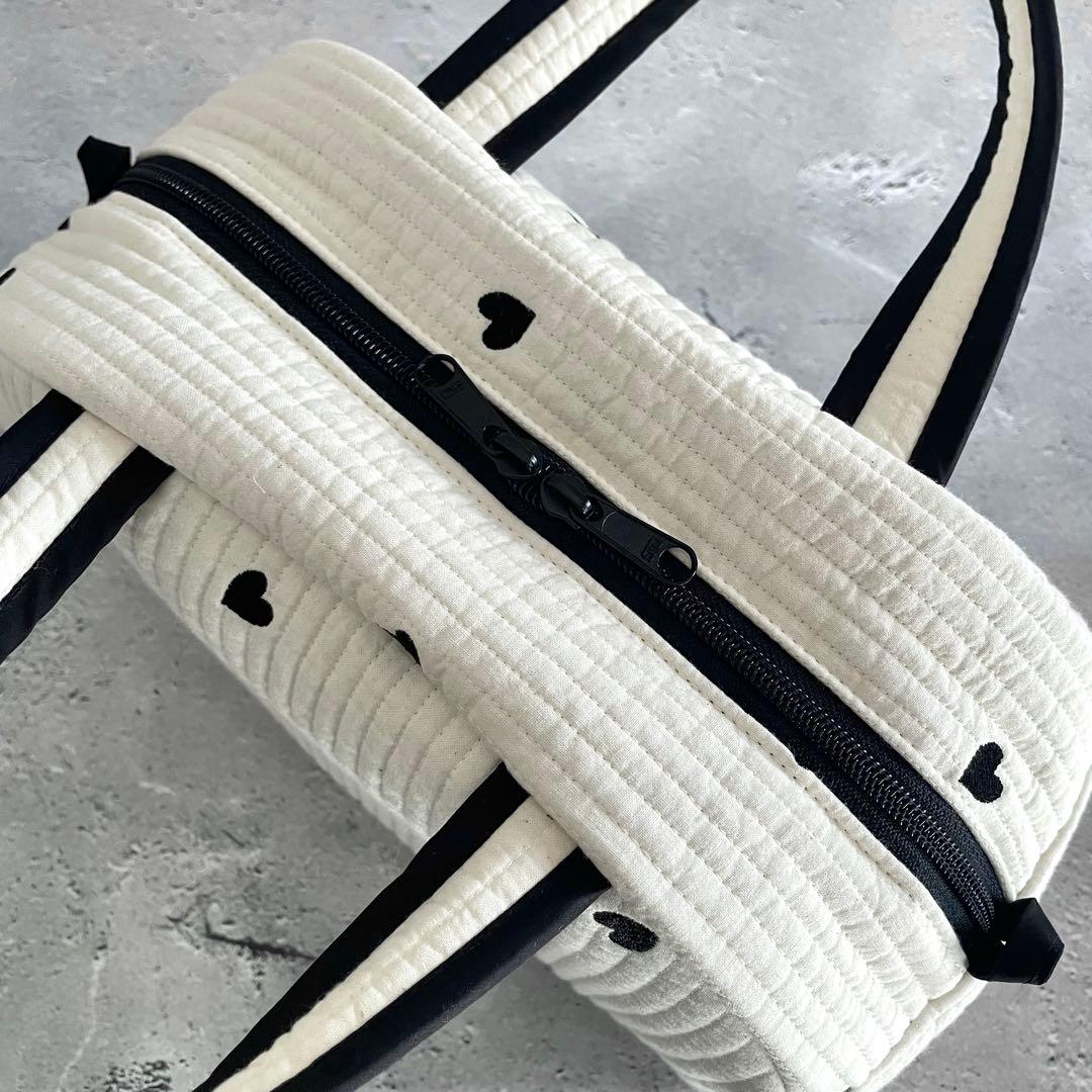 ボストンバッグ ヌビバッグ　アイボリー　ハート刺繍　ハンドメイド