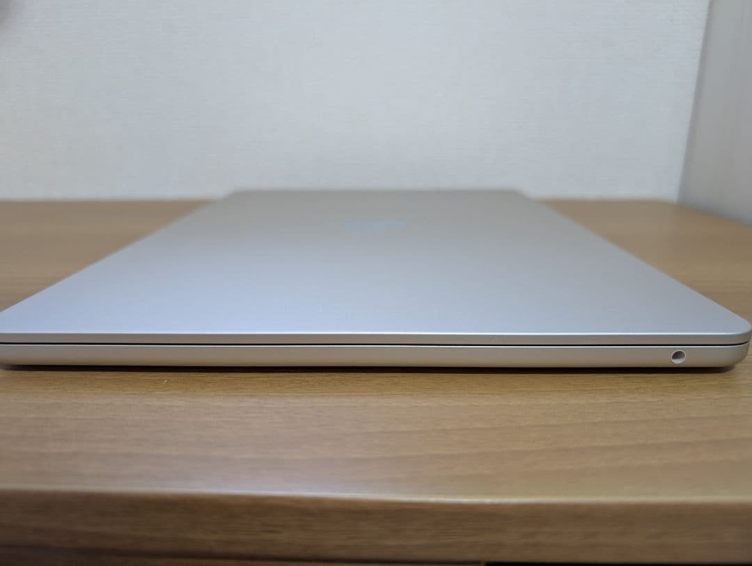 Macbook Air M2 13インチ スターライト 16GB/256GB