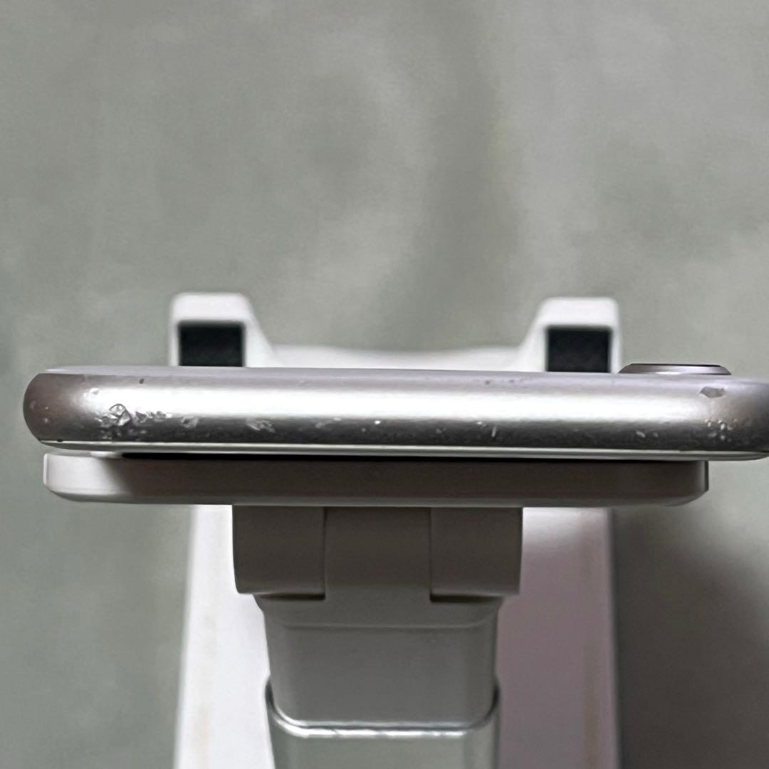 Apple iPhone8 64GB 本体 シルバー SIMロック解除済