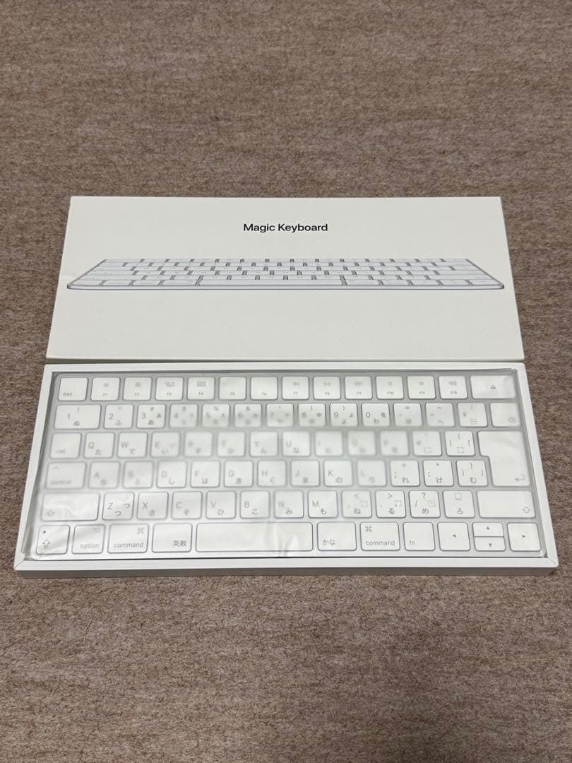 Apple Magic Keyboard 日本語JIS（充電式）ケース付