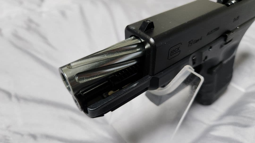東京マルイ ガスブローバック GLOCK 19 Gen.4 グロック19