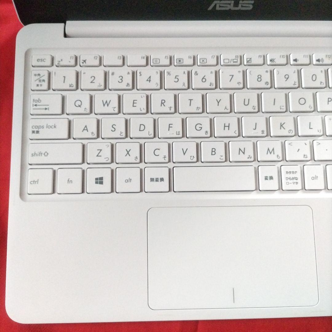 ASUS ノートPC ホワイトE-200HA 日本語キーボード美品