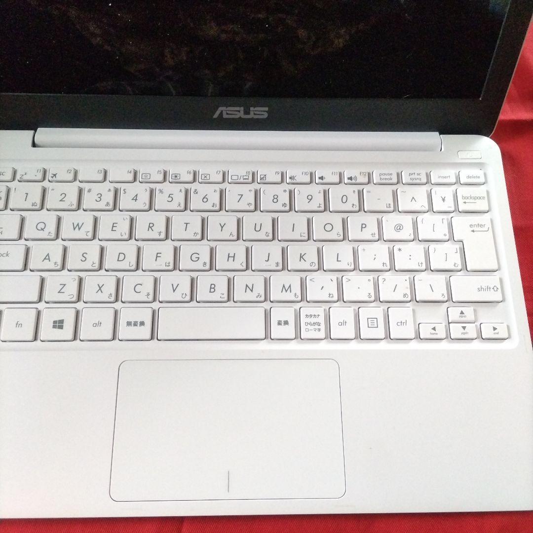 ASUS ノートPC ホワイトE-200HA 日本語キーボード美品