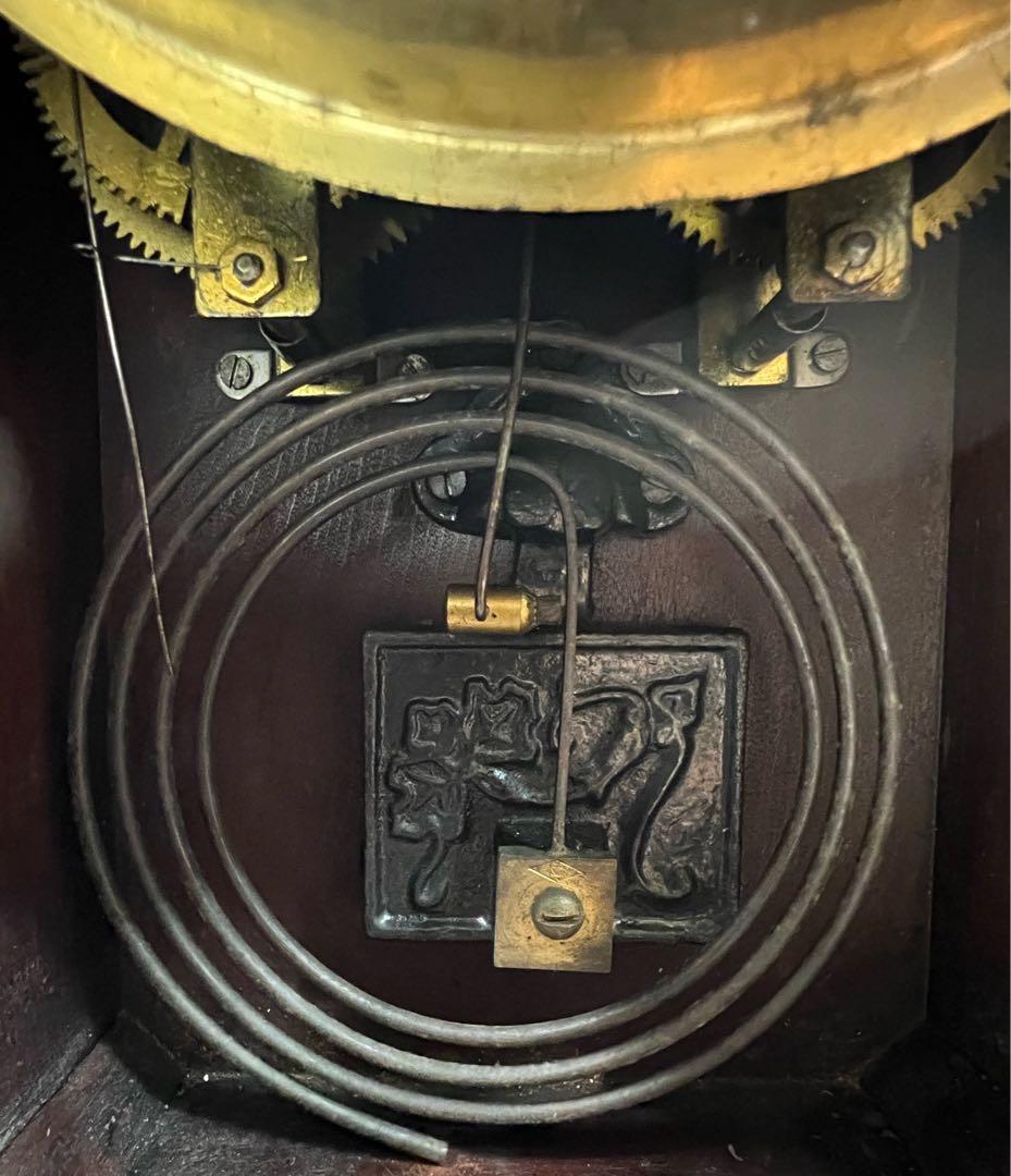 アンティーク　クラッシック　昭和　振り子時計 ボーン、ボーンといい音が響きます