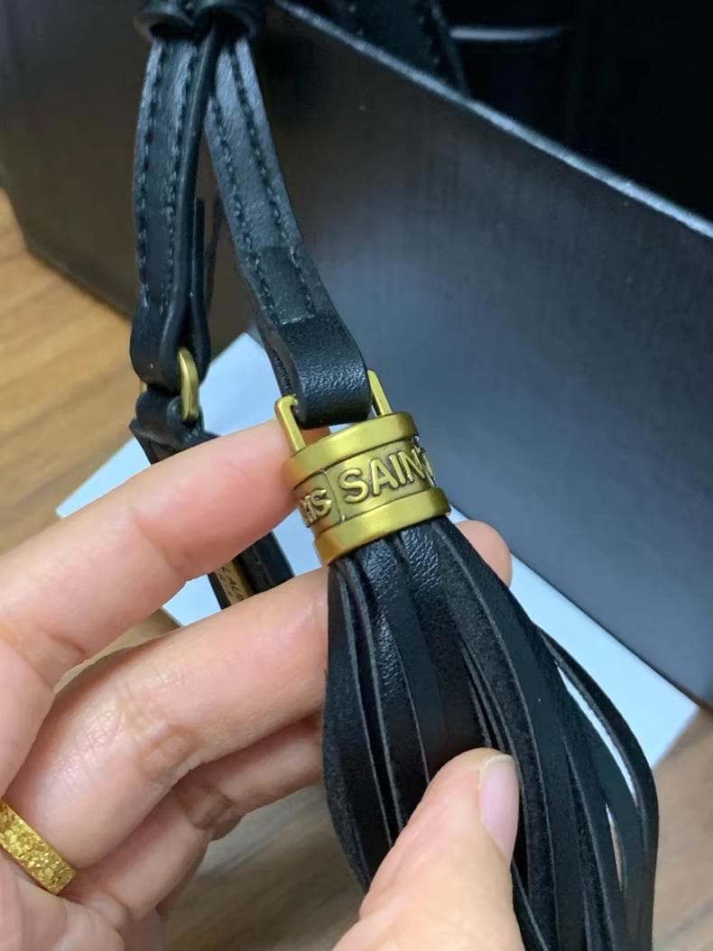 VIP非売品 サンローラン ルー カメラバッグ キルティングレザー YSL