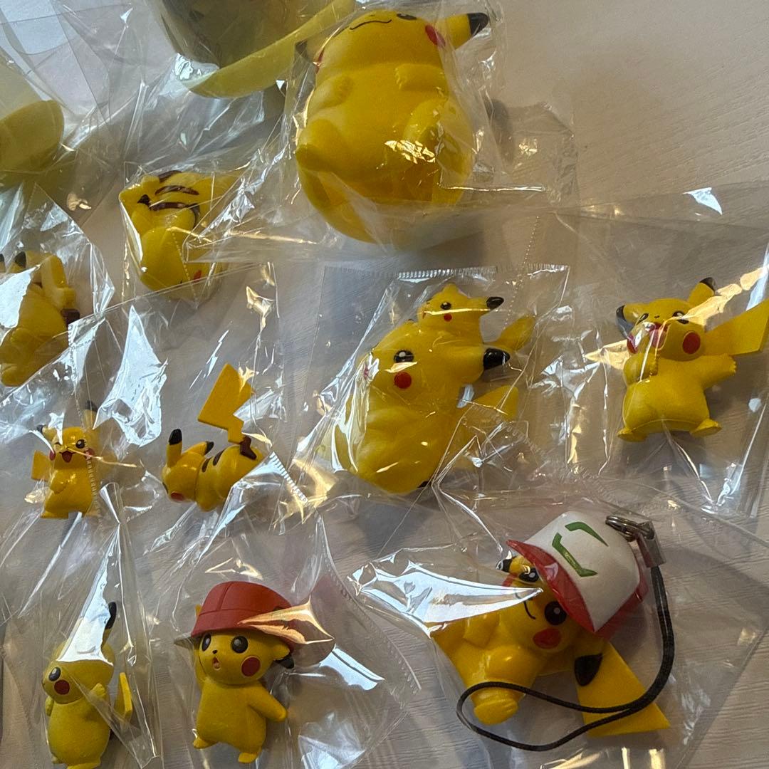 ピカチュウ フィギュア 指人形　モンコレ　キーホルダー　15個セット