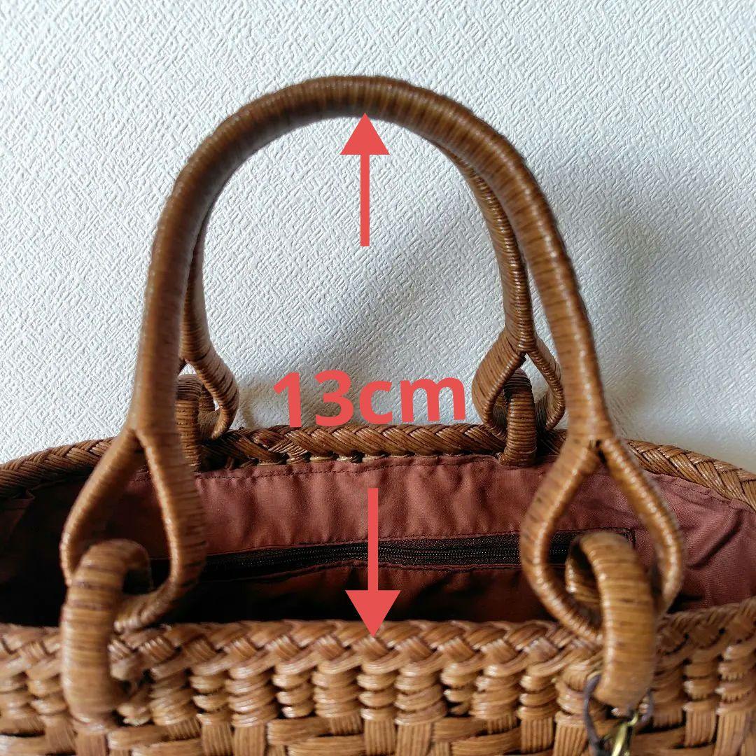 クラフトで作った山葡萄風網代編みかごバッグ（チャーム付き、内布付き）