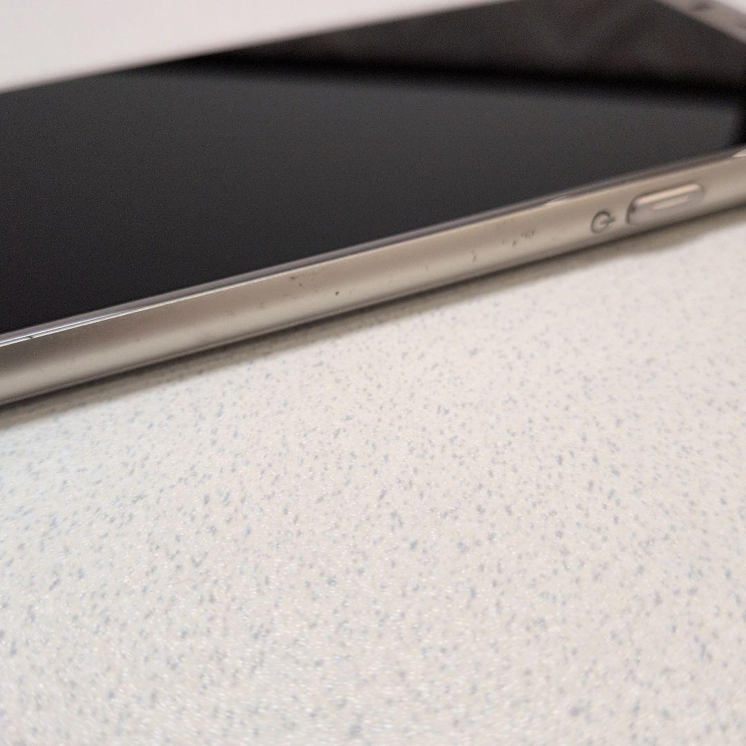 シンプルスマホ5　A001SH　シャンパンゴールド