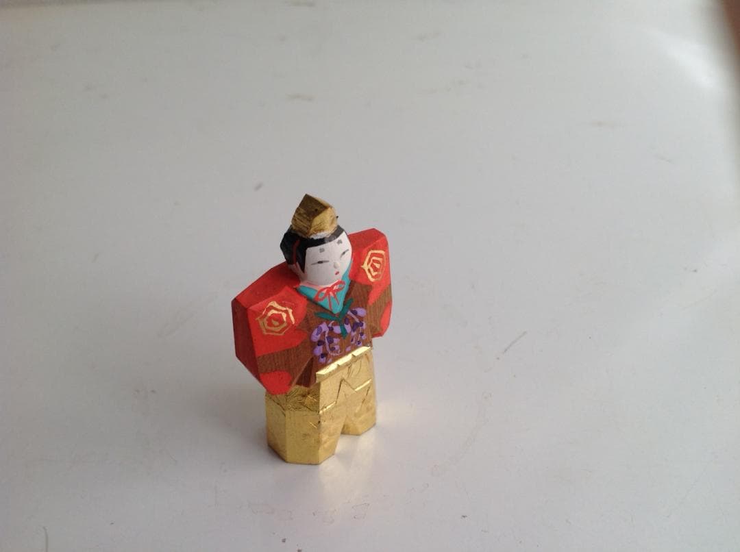 古い小さな雛人形　奈良 一刀彫　神泉作　立ち雛　御雛