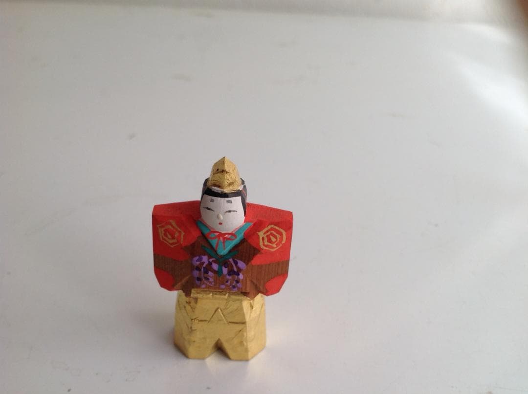 古い小さな雛人形　奈良 一刀彫　神泉作　立ち雛　御雛