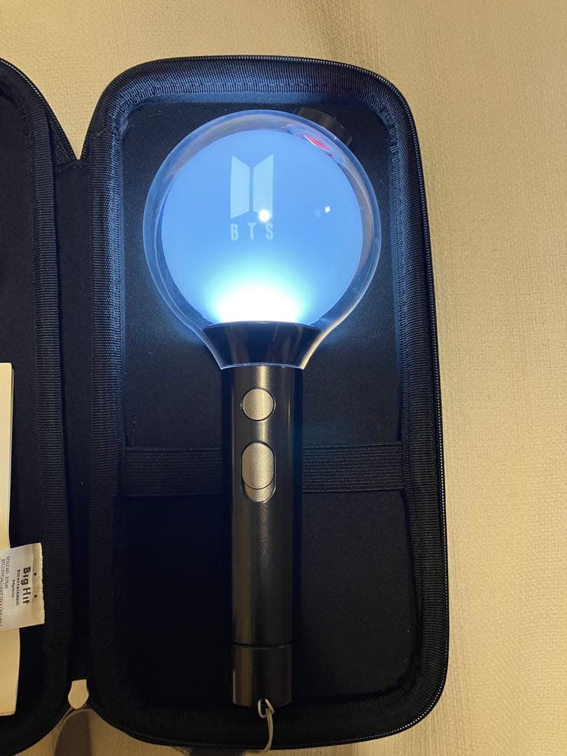 BTS ペンライト ケース付き