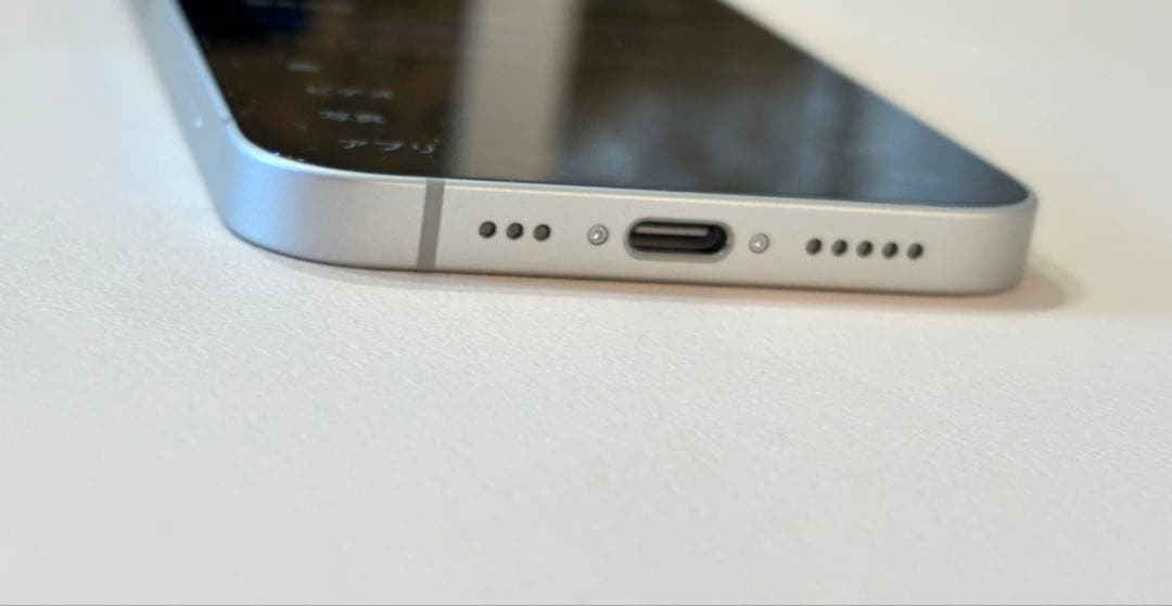 ア*)様 ※中古※ iPhone16e 128GB ホワイト本体　新品同様