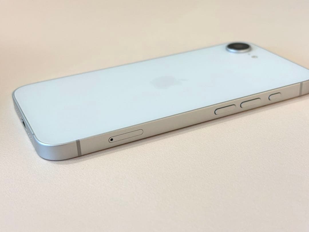 ア*)様 ※中古※ iPhone16e 128GB ホワイト本体　新品同様