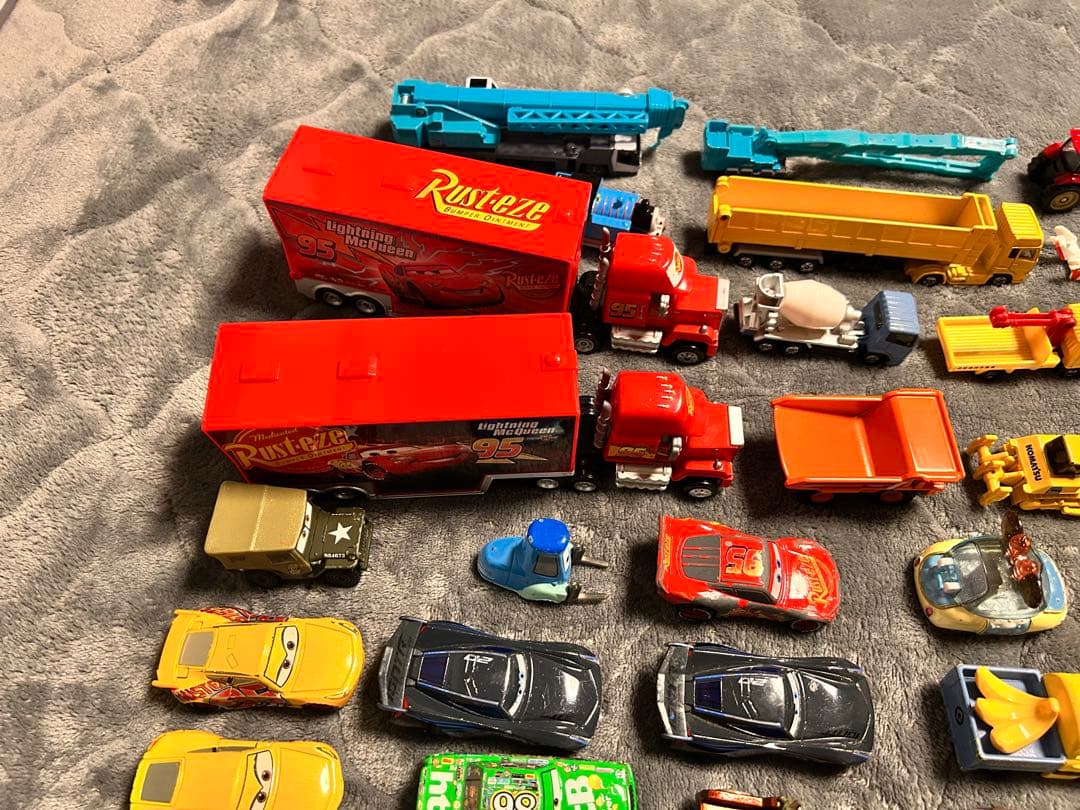 トミカ　カーズトミカ　70台　まとめ売り　卒業品　絶版　レア