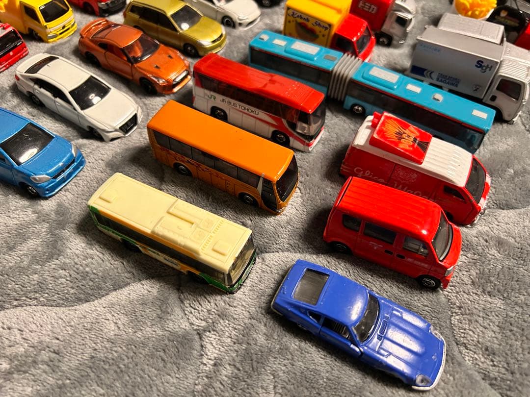 トミカ　カーズトミカ　70台　まとめ売り　卒業品　絶版　レア