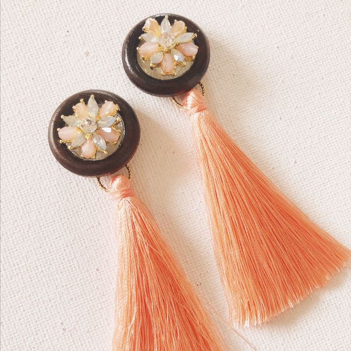 ネイティブ系♡キラキラ高品質ビジューのロングタッセルピアス／イヤリング