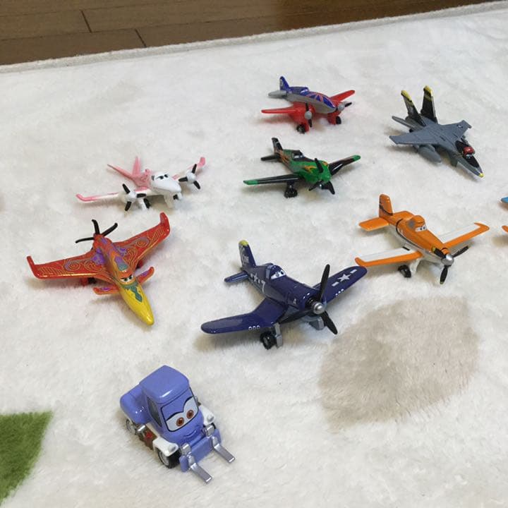 トミカ  プレーンズ