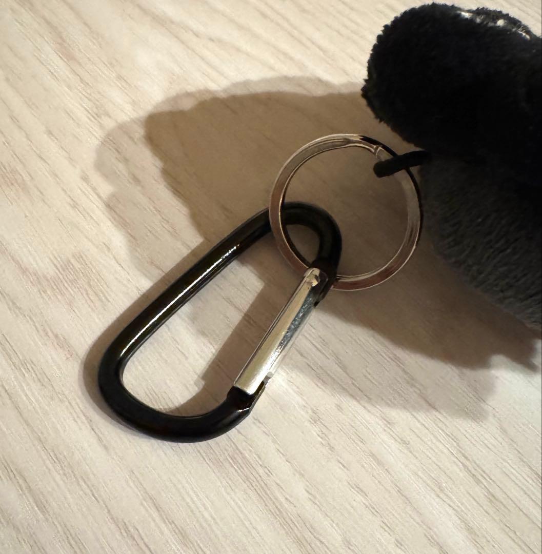 大阪関西万博会場限定 黒ミャクミャク ぬいぐるみ カラビナ　立ちバージョン