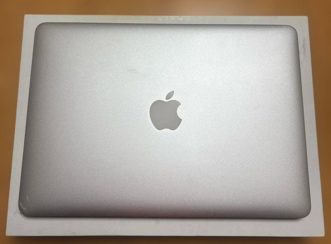 MacBook本体 MacBook Air (13-inch, Early 2014) 128GB