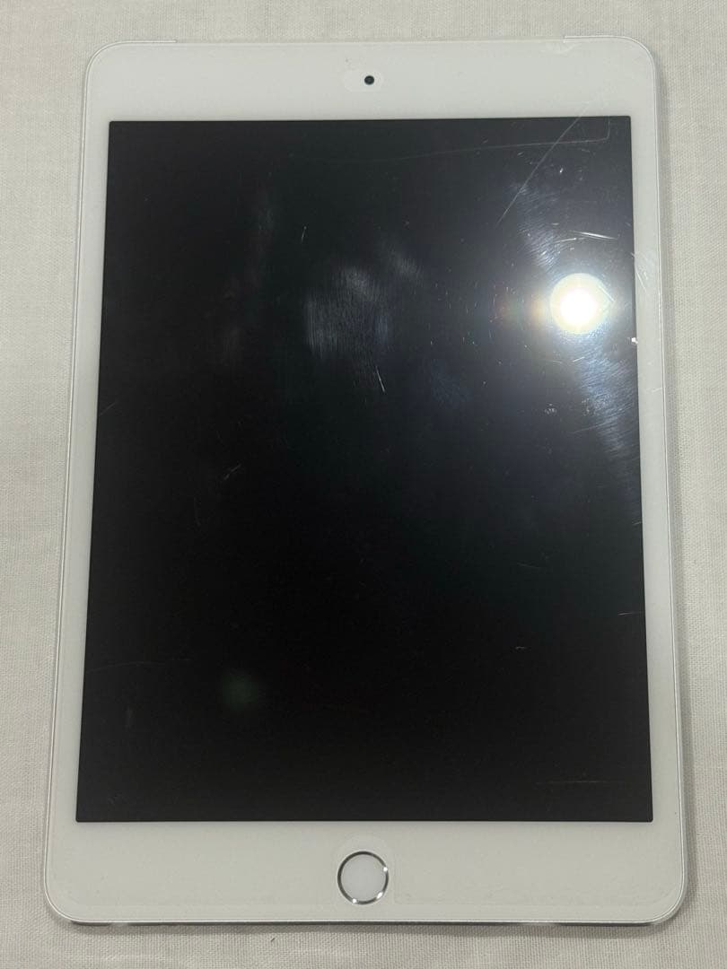 Apple iPad mini4シルバー 64GB本体