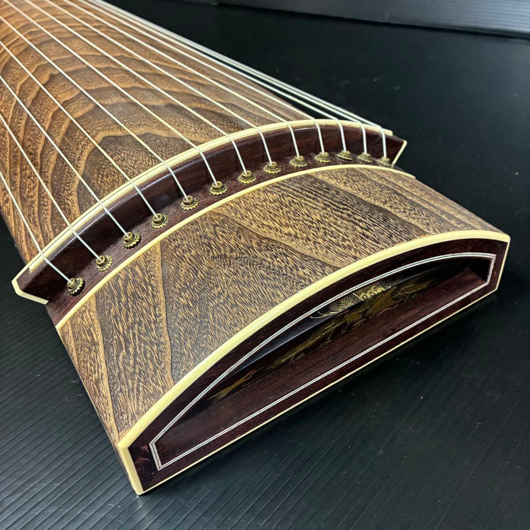 琴 筝 すだれ彫り 上角巻き 紅木装飾 金彩鶴松図 蒔絵口前 並甲 13弦 良品