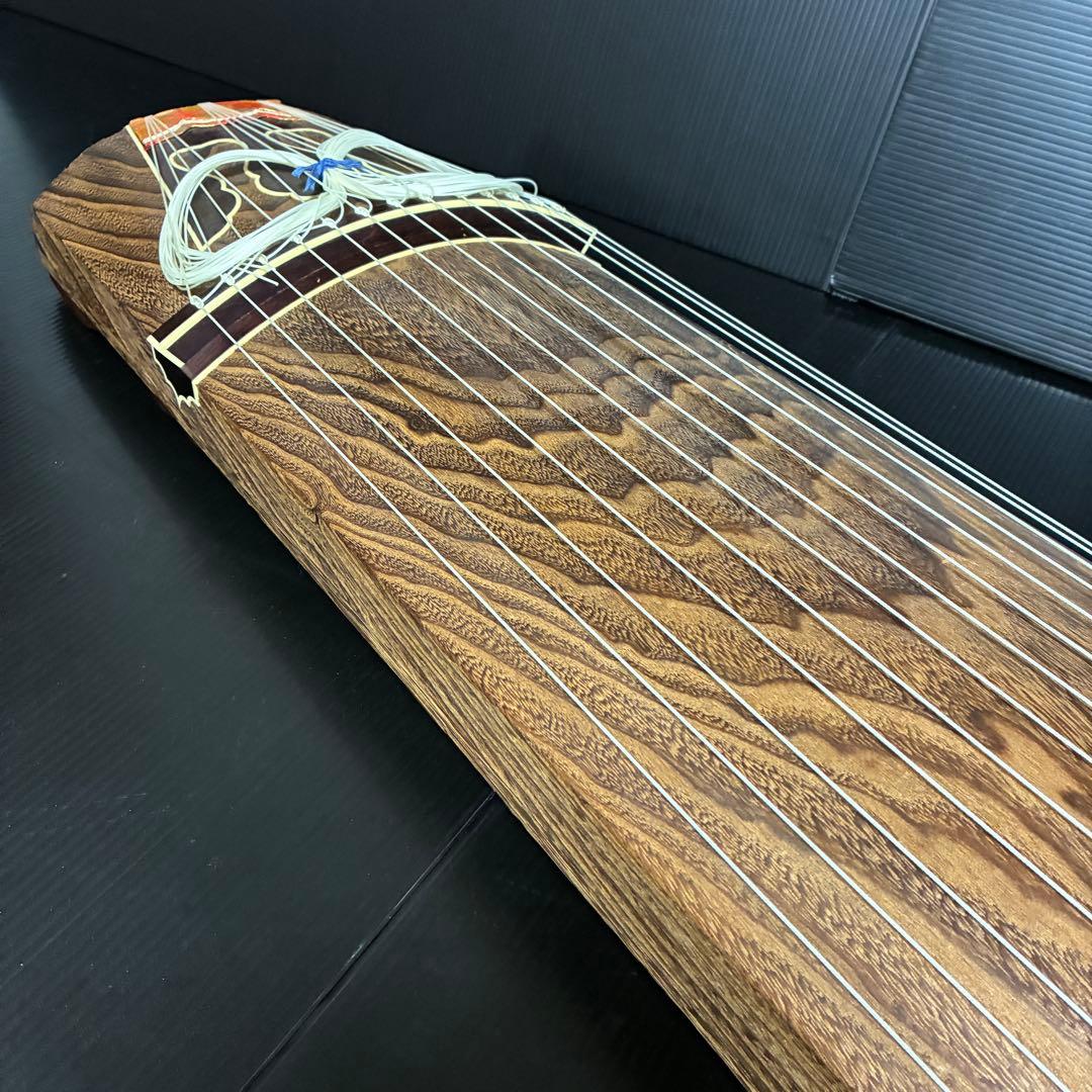 琴 筝 すだれ彫り 上角巻き 紅木装飾 金彩鶴松図 蒔絵口前 並甲 13弦 良品
