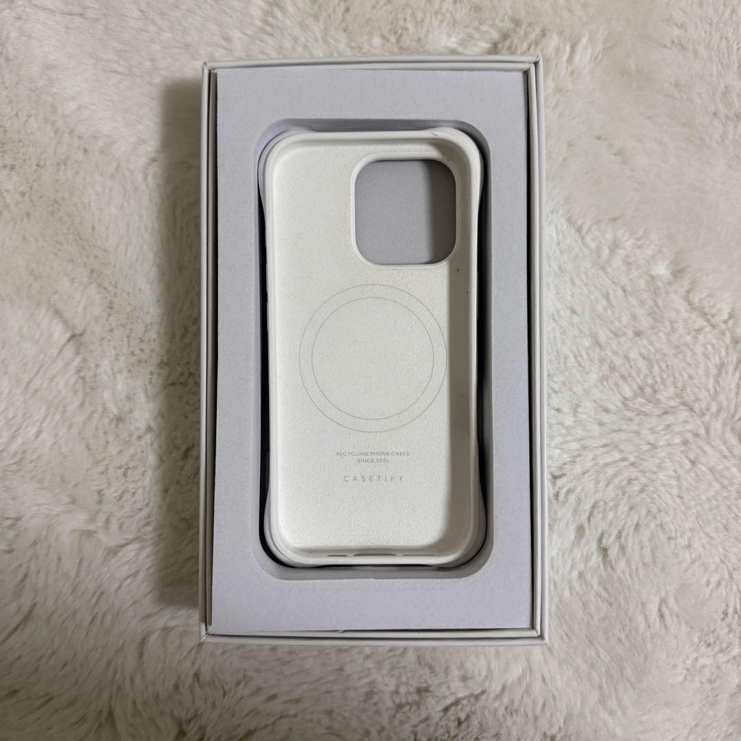 ウェーブ シリコンケースiPhone16pro