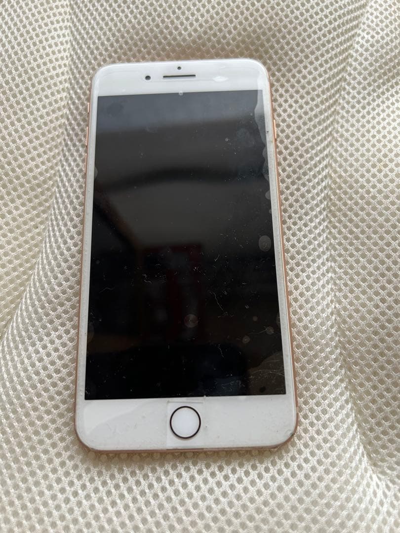 オートバーツ　iPhone 8 Plus 64Gバッテリー84%初期化済