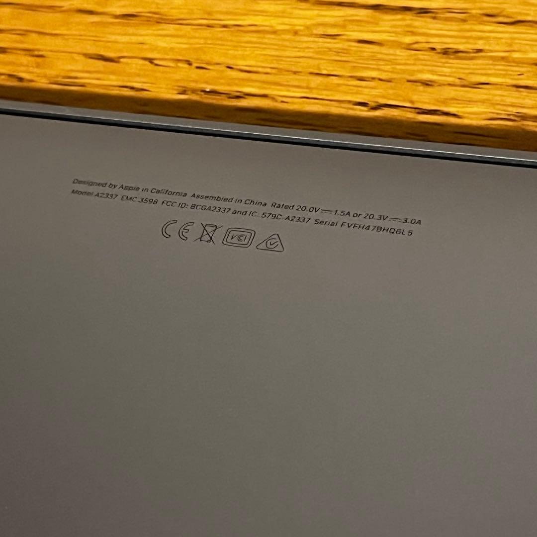 バッテリー100% MacBook Air 2020 M1 8GB 13.3