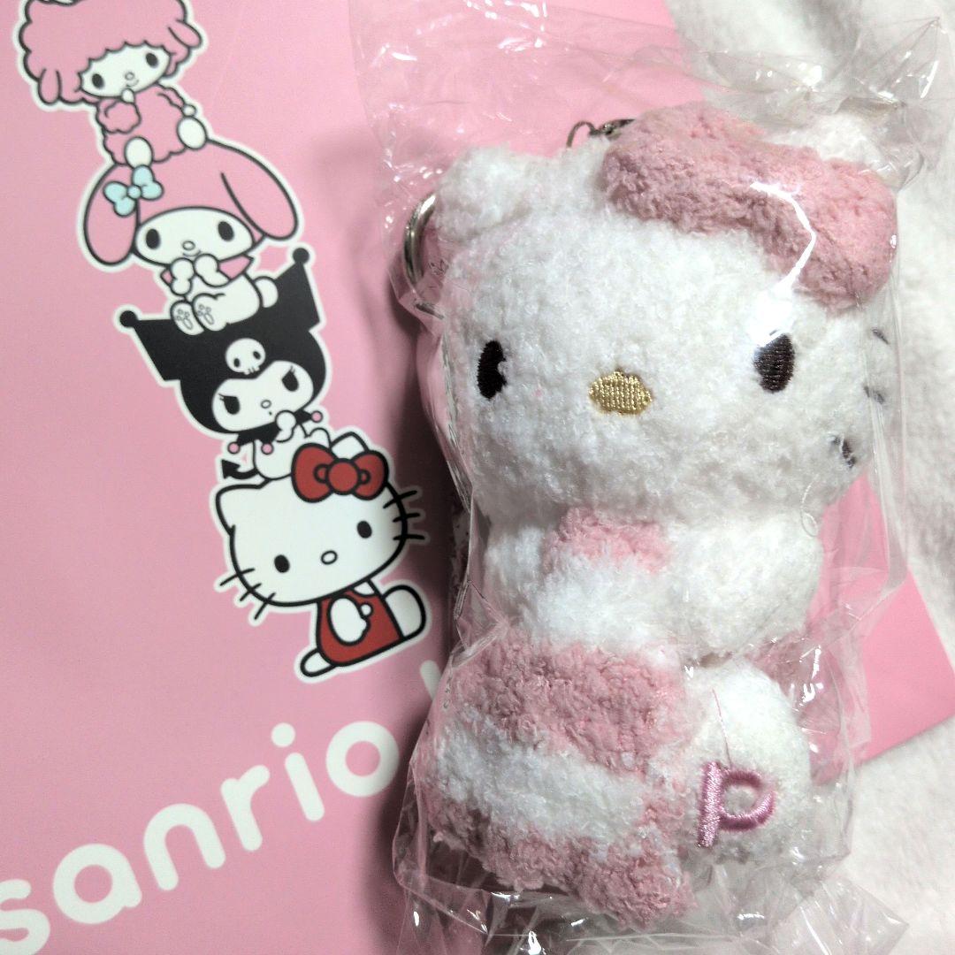 新品 ジェラピケ ハローキティ ベビモコぬいぐるみキーチャーム