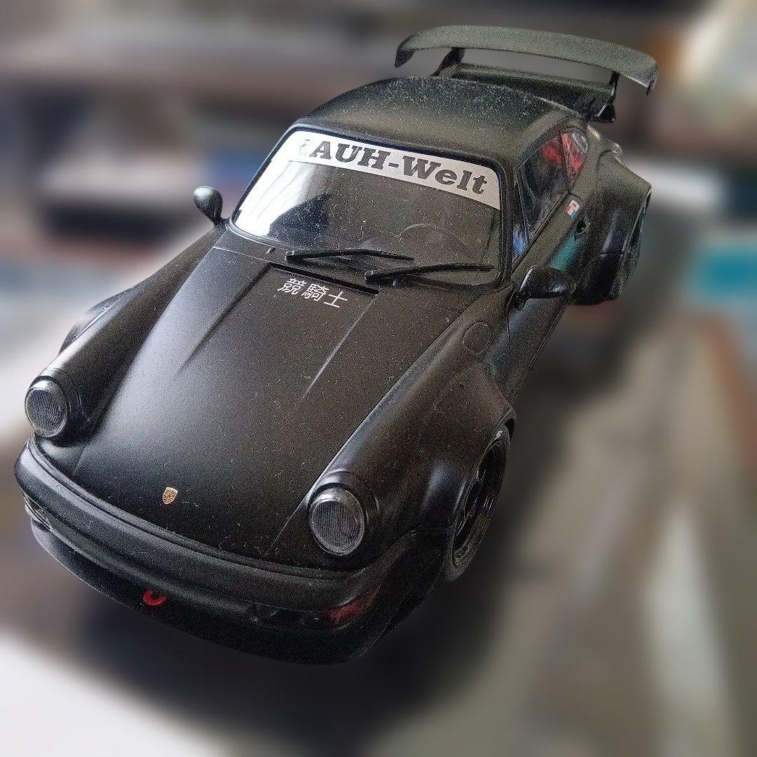 RAUH-Welt Porsche 911 ミニカー 1/18リバティウォーク
