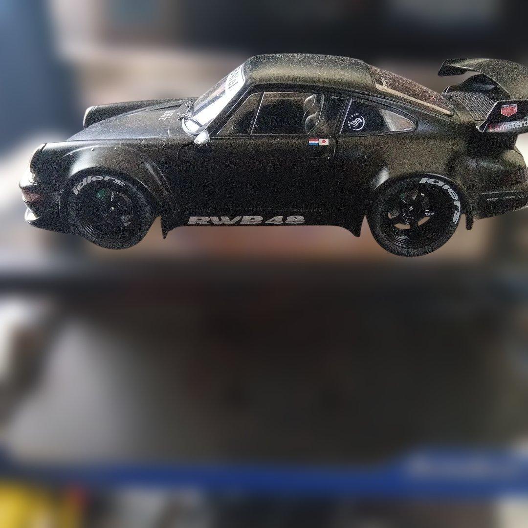 RAUH-Welt Porsche 911 ミニカー 1/18リバティウォーク